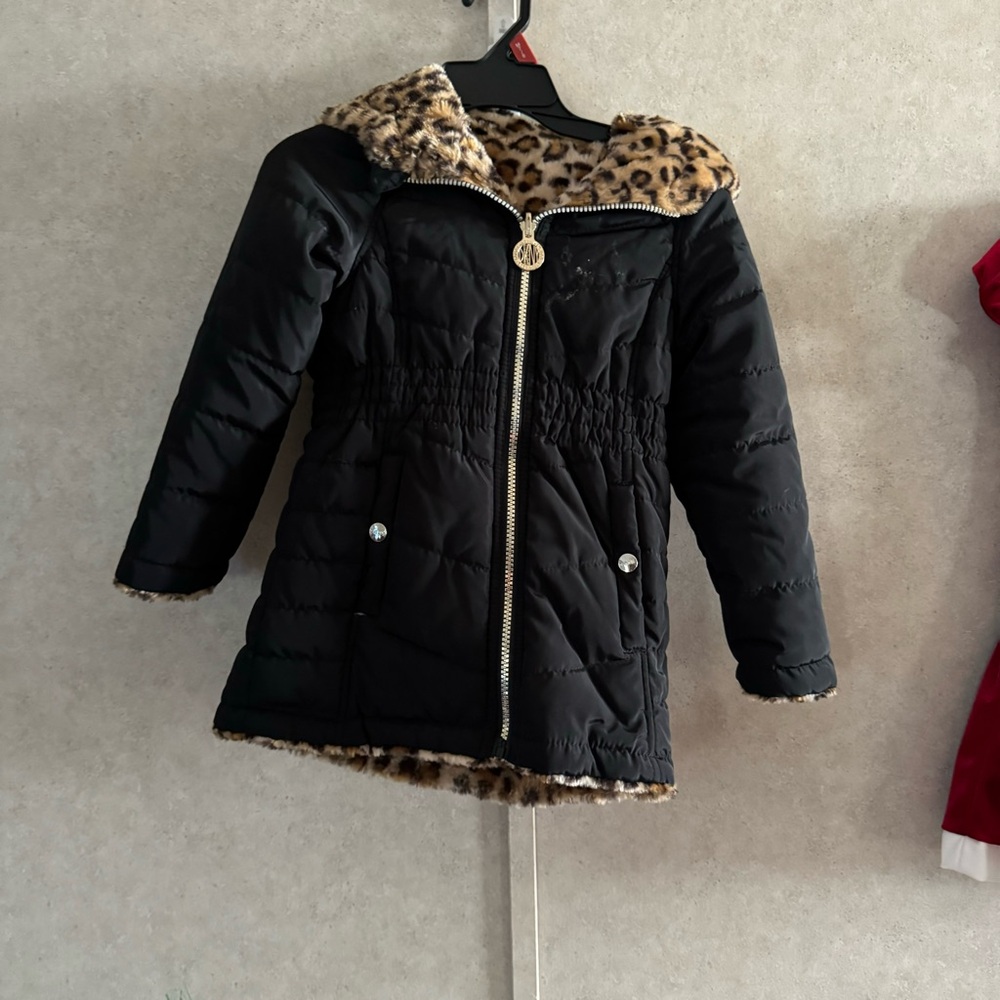 DKNY Reversible Jacket Black and leopard fux fur  size 5-6